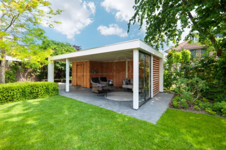 Buitenverblijf Verona model rechts 9150x4000x2500mm (bxdxh)