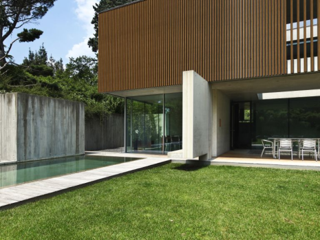 WEO Fiberdeck gevelbekleding l Brise soleil l 4.2x6x390 l Teak